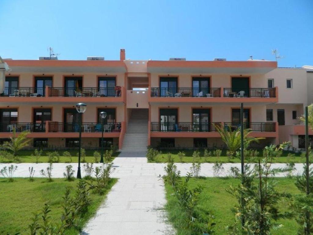 Stefania Sun Apartments Никити Екстериор снимка