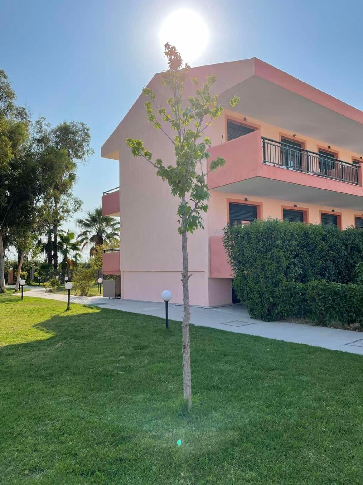 Stefania Sun Apartments Никити Екстериор снимка